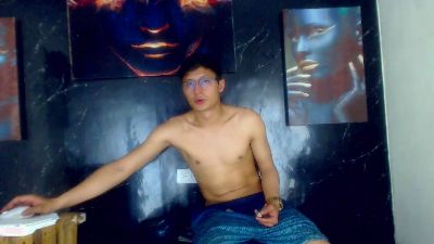 Amdrea_Uchima live cam on Cam4