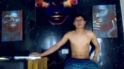 Amdrea_Uchima live cam on Cam4