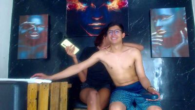 Amdrea_Uchima live cam on Cam4