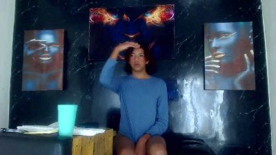 Amdrea_Uchima live cam on Cam4