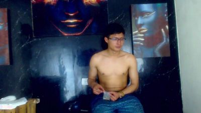 Amdrea_Uchima live cam on Cam4
