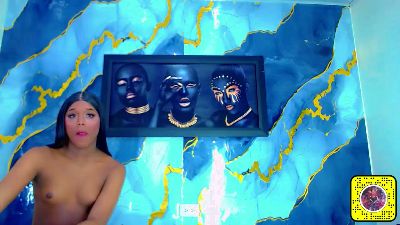Amdrea_Uchima live cam on Cam4