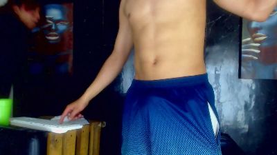 Amdrea_Uchima live cam on Cam4