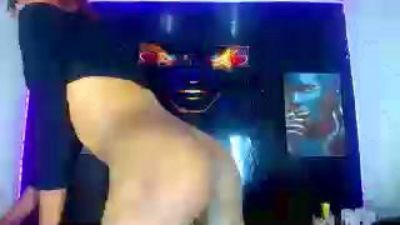 Amdrea_Uchima live cam on Cam4