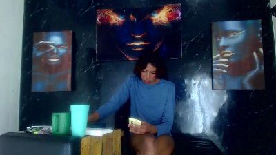 Amdrea_Uchima live cam on Cam4