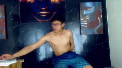 Amdrea_Uchima live cam on Cam4