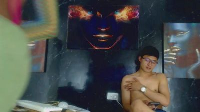 Amdrea_Uchima live cam on Cam4