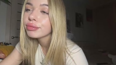 AmeliaMccluer live cam on Cam4