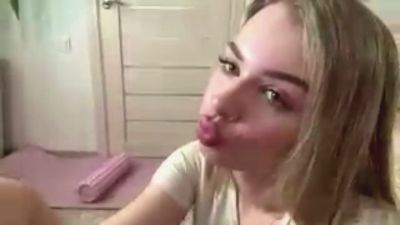 AmeliaMccluer live cam on Cam4