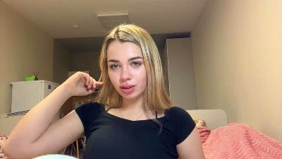 AmeliaMccluer live cam on Cam4