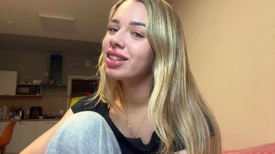 AmeliaMccluer live cam on Cam4
