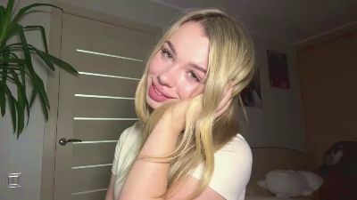 AmeliaMccluer live cam on Cam4