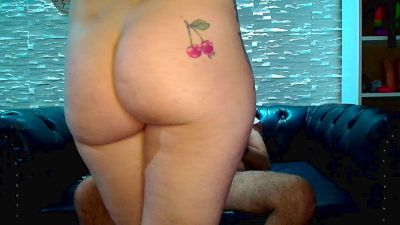 AmelieAndRoss live cam on Cam4