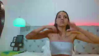 AmelieLaurent live cam on Cam4