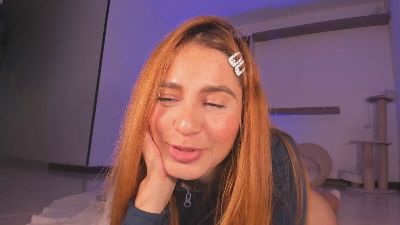 AmelieSweet live cam on Cam4