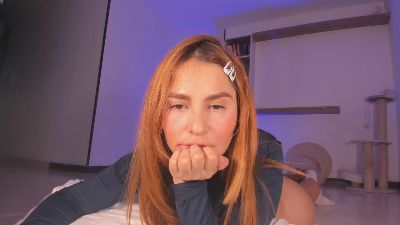 AmelieSweet live cam on Cam4