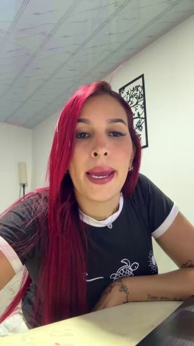 Amelie__1 live cam on Cam4