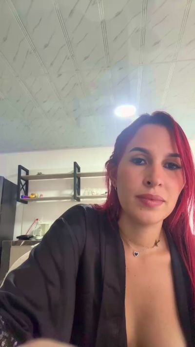 Amelie__1 live cam on Cam4