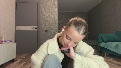 AmieChisler live cam on Cam4