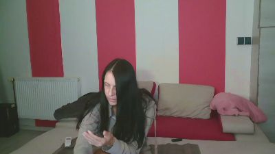 Amina2222 live cam on Cam4