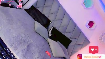 Amira_Ember live cam on Cam4