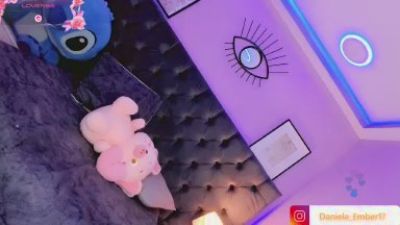 Amira_Ember live cam on Cam4