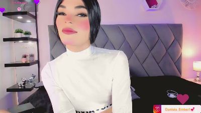 Amira_Ember live cam on Cam4