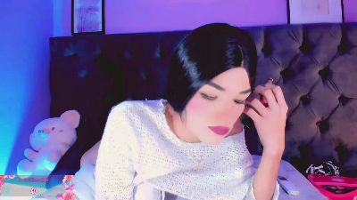 Amira_Ember live cam on Cam4