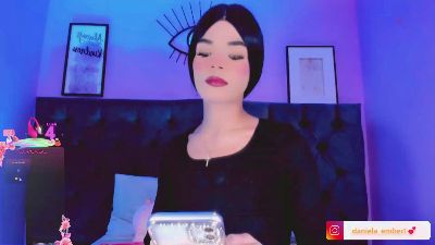 Amira_Ember live cam on Cam4