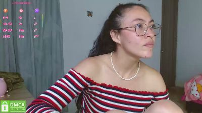 Amitlu_ live cam on Cam4
