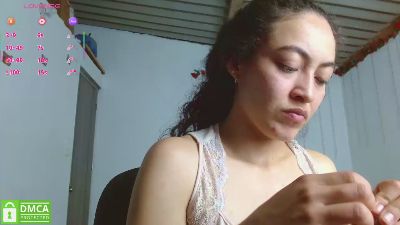 Amitlu_ live cam on Cam4