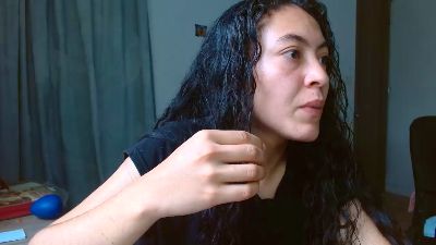 Amitlu_ live cam on Cam4