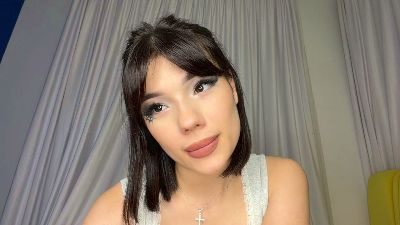 AmyHeuvelmann live cam on Cam4