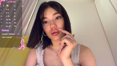 AmyHeuvelmann live cam on Cam4