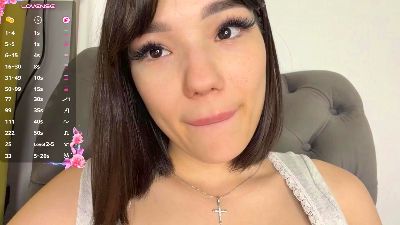 AmyHeuvelmann live cam on Cam4