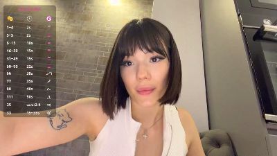 AmyHeuvelmann live cam on Cam4