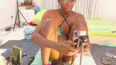 AmyKing live cam on Cam4