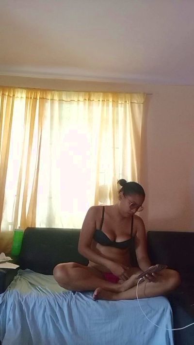 Ana2727 live cam on Cam4