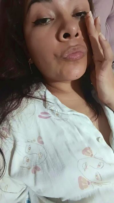 AnaBella4you live cam on Cam4
