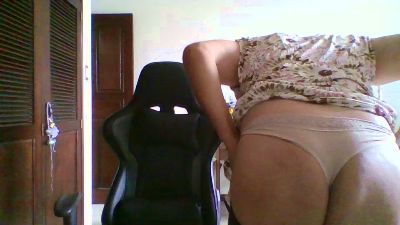 AnaRossy2005 live cam on Cam4