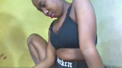 Anaah5 live cam on Cam4