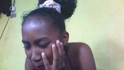 Anaah5 live cam on Cam4