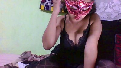 Anaellelara36 live cam on Cam4