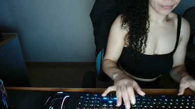 Anaih26 live cam on Cam4