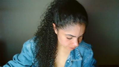 Anaih26 live cam on Cam4