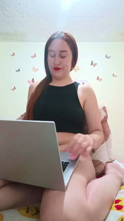 Anais_M live cam on Cam4