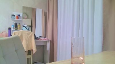 AnalAvi live cam on Cam4