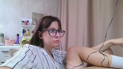 AnalAvi live cam on Cam4