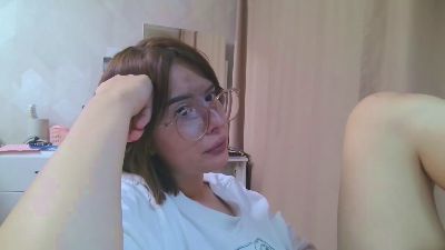 AnalAvi live cam on Cam4