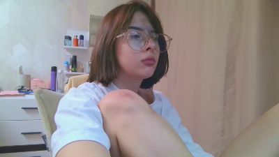 AnalAvi live cam on Cam4